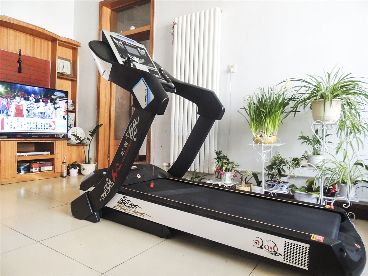 跑步機(jī)的減震性能是選擇一款跑步機(jī)的重要標(biāo)準(zhǔn)